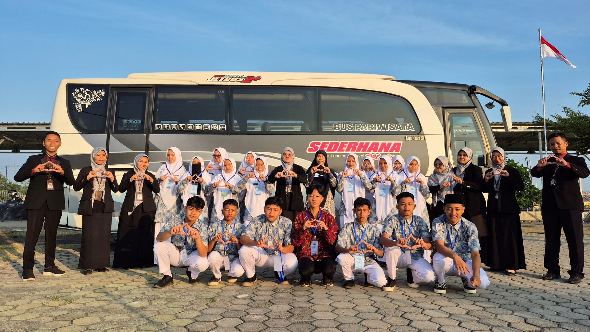 7. BELAJAR, BERSILATURAHMI, DAN BERTUMBUH 02