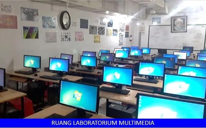 Ruang Laboratorium Multimedia