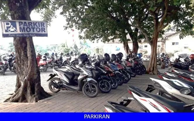 Tempat Parkir 01